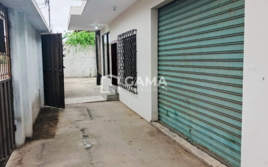 Venta de Casa Esquinera en Machala