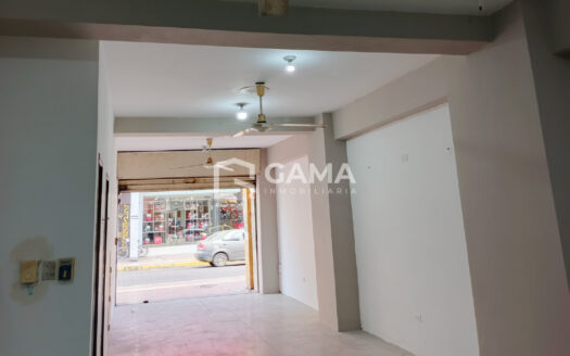 Local Comercial en Alquiler – Av. 25 de Junio