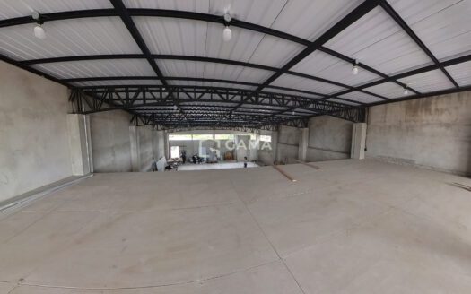 Alquiler de galpón con mezzanine en primer piso – Av. Ferroviaria – Excelente ubicación comercial