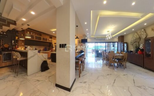 Alquiler de propiedad ideal para empresas o instituciones – Av. Ferroviaria, Machala