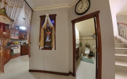 VENTA DE PROPIEDAD RESIDENCIAL EN CIUDADELA LAS CRUCITAS, MACHALA