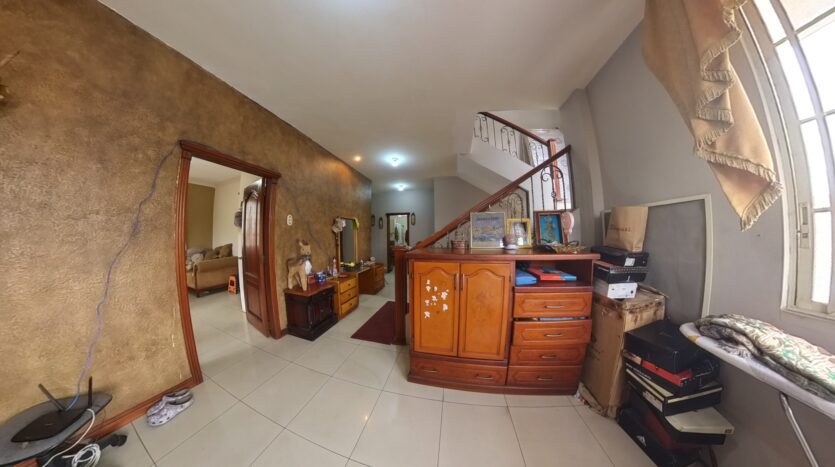 VENTA DE PROPIEDAD RESIDENCIAL EN CIUDADELA LAS CRUCITAS, MACHALA