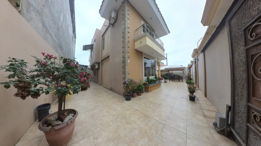 VENTA DE PROPIEDAD RESIDENCIAL EN CIUDADELA LAS CRUCITAS, MACHALA