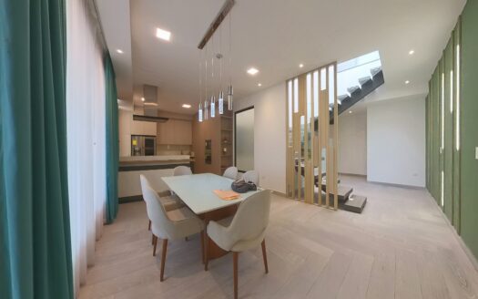 VENTA DE EXCLUSIVO PENTHOUSE EN GREENPORT SUITES, MACHALA