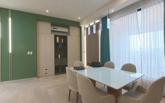 VENTA DE EXCLUSIVO PENTHOUSE EN GREENPORT SUITES, MACHALA