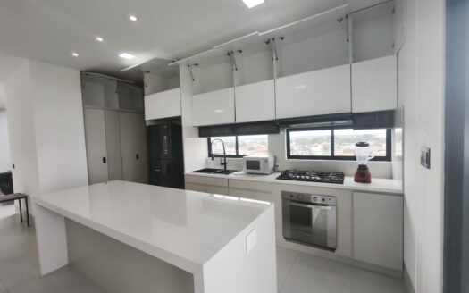 ALQUILER DE LUJOSA SUITE EN GREENPORT PLAZA, MACHALA