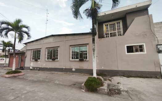 ALQUILER DE PROPIEDAD ESQUINERA EN ZONA COMERCIAL, MACHALA Ubicación Av. Arízaga y 9 de Mayo (Esquina)