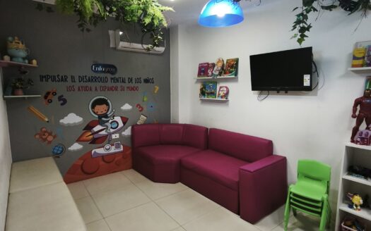 🏥 CONSULTORIO EN VENTA – UBICACIÓN ESTRATÉGICA EN MACHALA