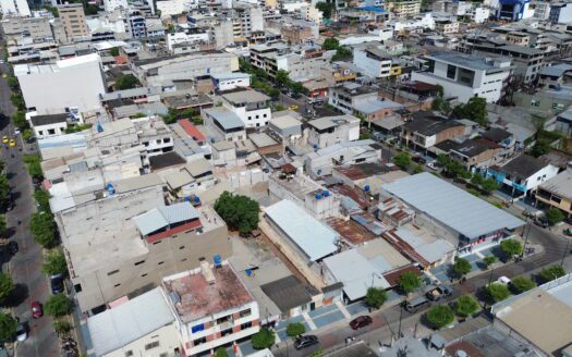 Alquiler de galpones estratégicos en la calle Guabo