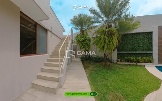 Venta de Casa en La Carolina, Machala – 5 Habitaciones, 1050 m²