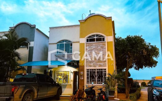 Venta de Casa en Urbanización Ciudad Palmeras, Machala – 3 habitaciones