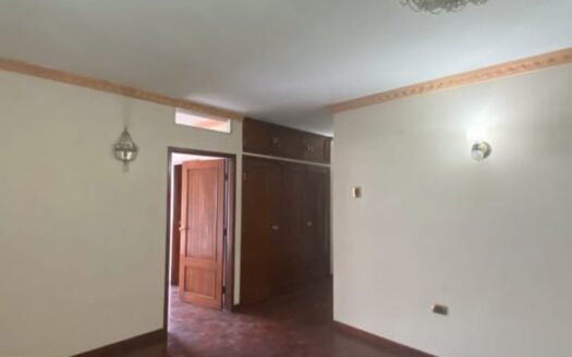 Departamento de 6 habitaciones – Centro de Machala