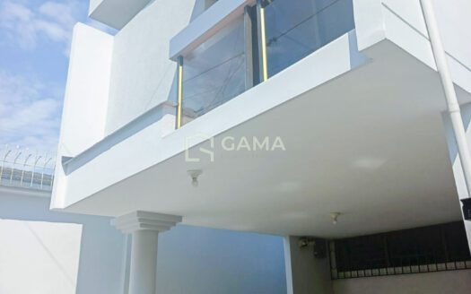 Casa en Venta Machala – Amplios Espacios y Excelente Ubicación