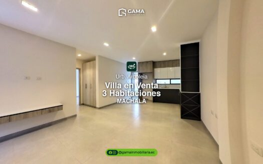 Villa en Venta en Urbanización Arboleia, Machala – 3 Habitaciones con Patio y Áreas Sociales
